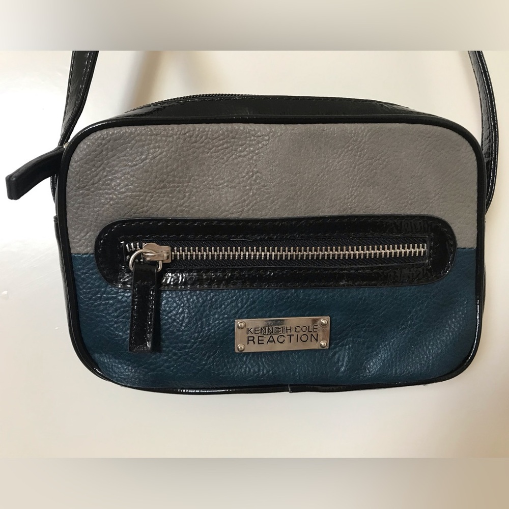 Kenneth Cole Reaction Crossbody Purse